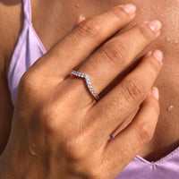 Thumbnail for V ring — close-up of the details, silver | SKU: 10645547-4.5-silver